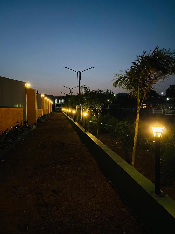 Mountain N Lake Resort Igatpuri Esterno foto