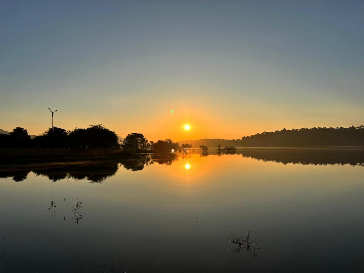 Mountain N Lake Resort Igatpuri Esterno foto